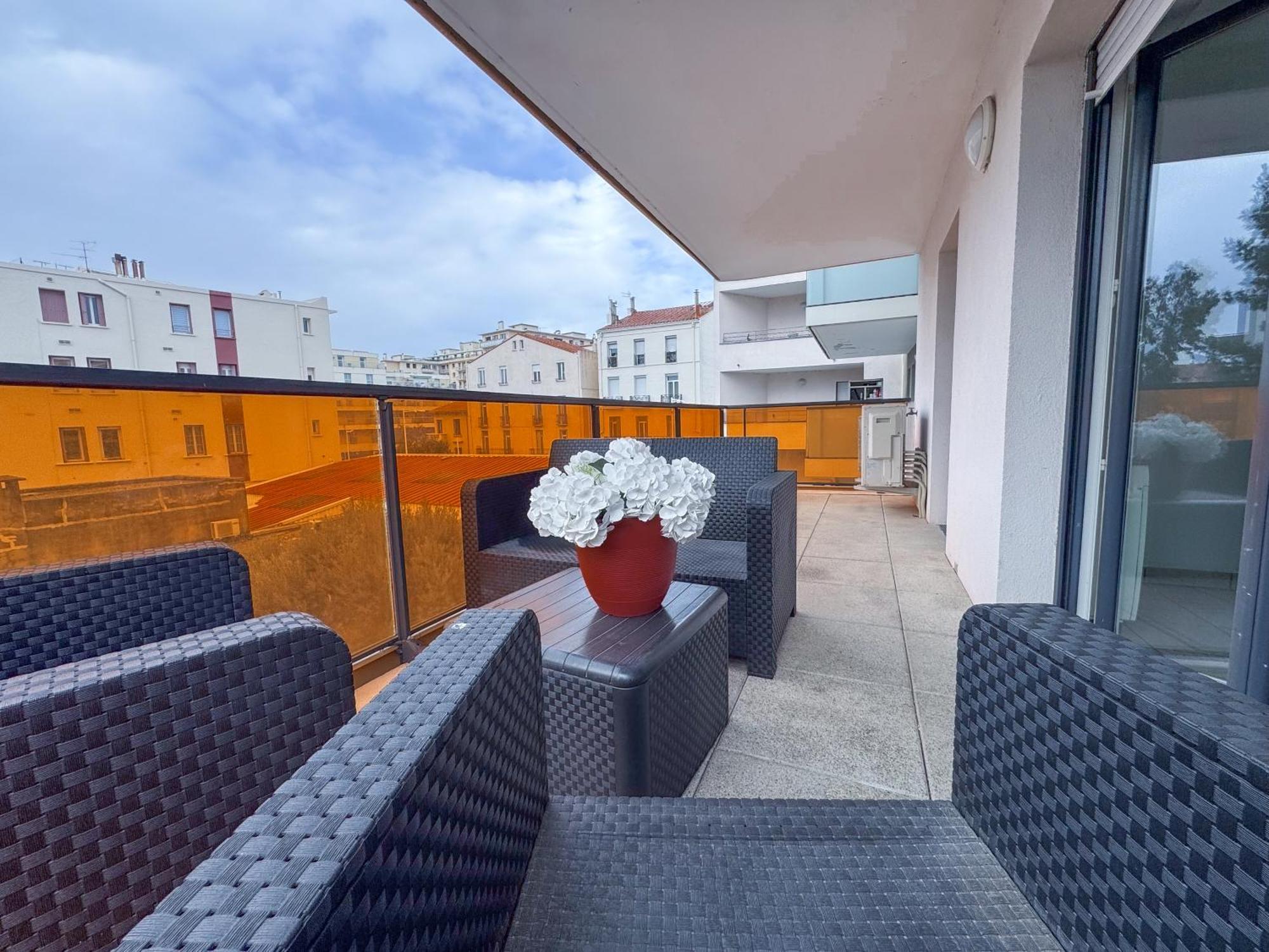 Bel Appartement Climatise & Parking Perpignan Buitenkant foto